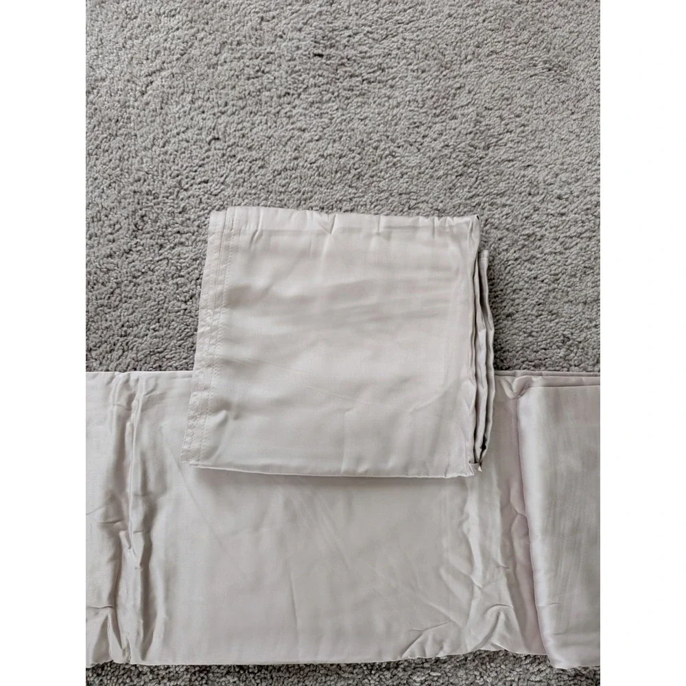 NWT Quince Bamboo Duvet Cover Set King/California King Soft Blush With Sham Set